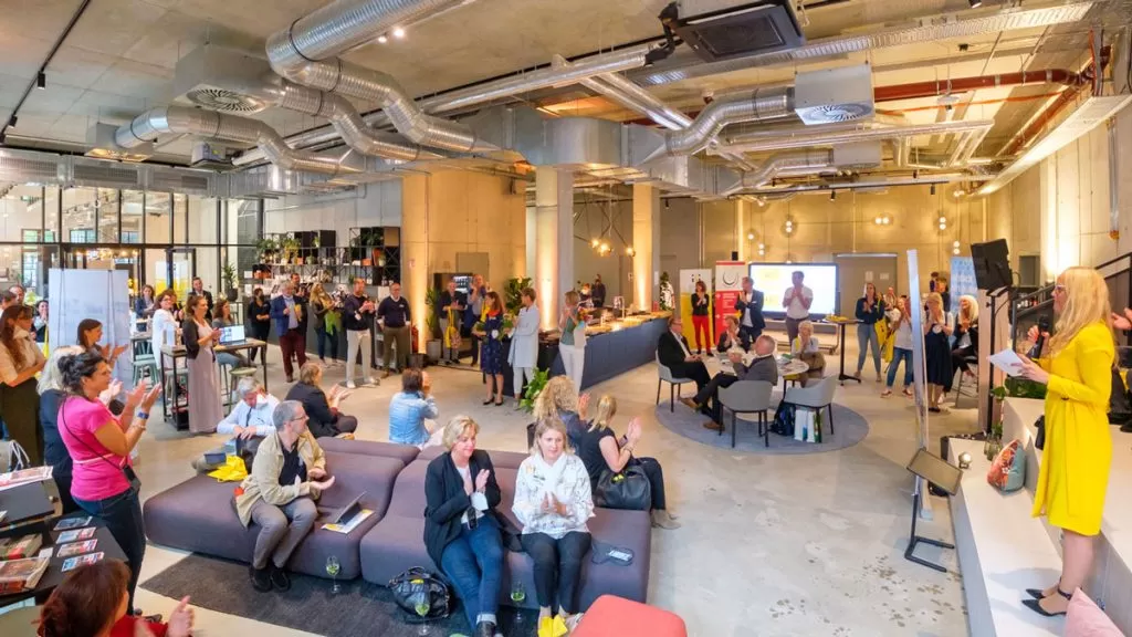 Networking Lounge Galerie